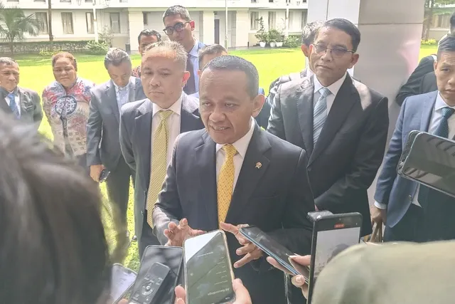 Menteri ESDM Bahlil Lahadalia Buka Suara soal Stok BBM di SPBU Swasta