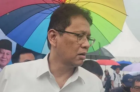 Strategi Purbaya Yudhi Sadewa hadapi tekanan ekonomi global 2025 dengan sinkronisasi fiskal, moneter, dan inovasi sektor prioritas untuk pertumbuhan.